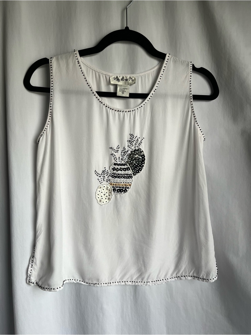 Pineapple beaded Embellished White Sleeveless tank Rayon small Y2K 90’s